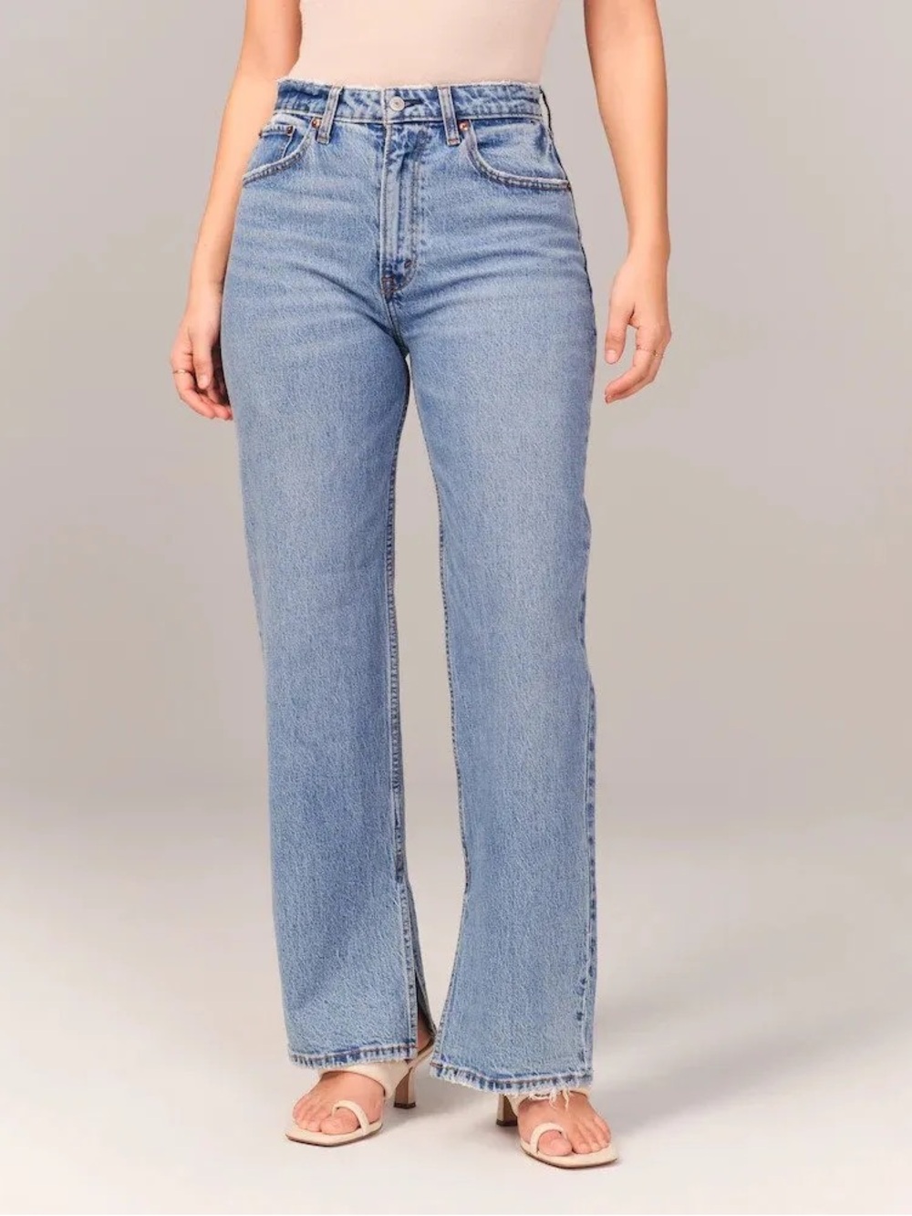 Abercrombie & Fitch Curve Love High Rise 90s Relaxed Jeans Light Wash 28 6